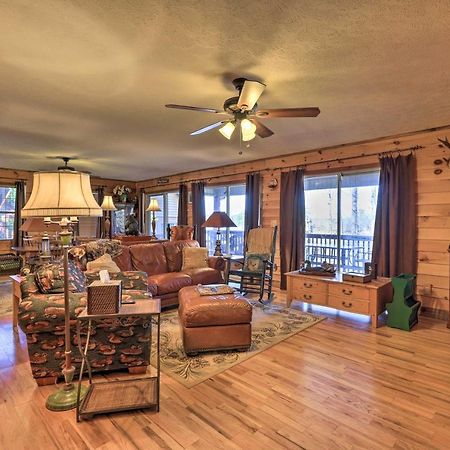 Lakefront Sparta Cottage With Decks And Boat Dock Exterior foto