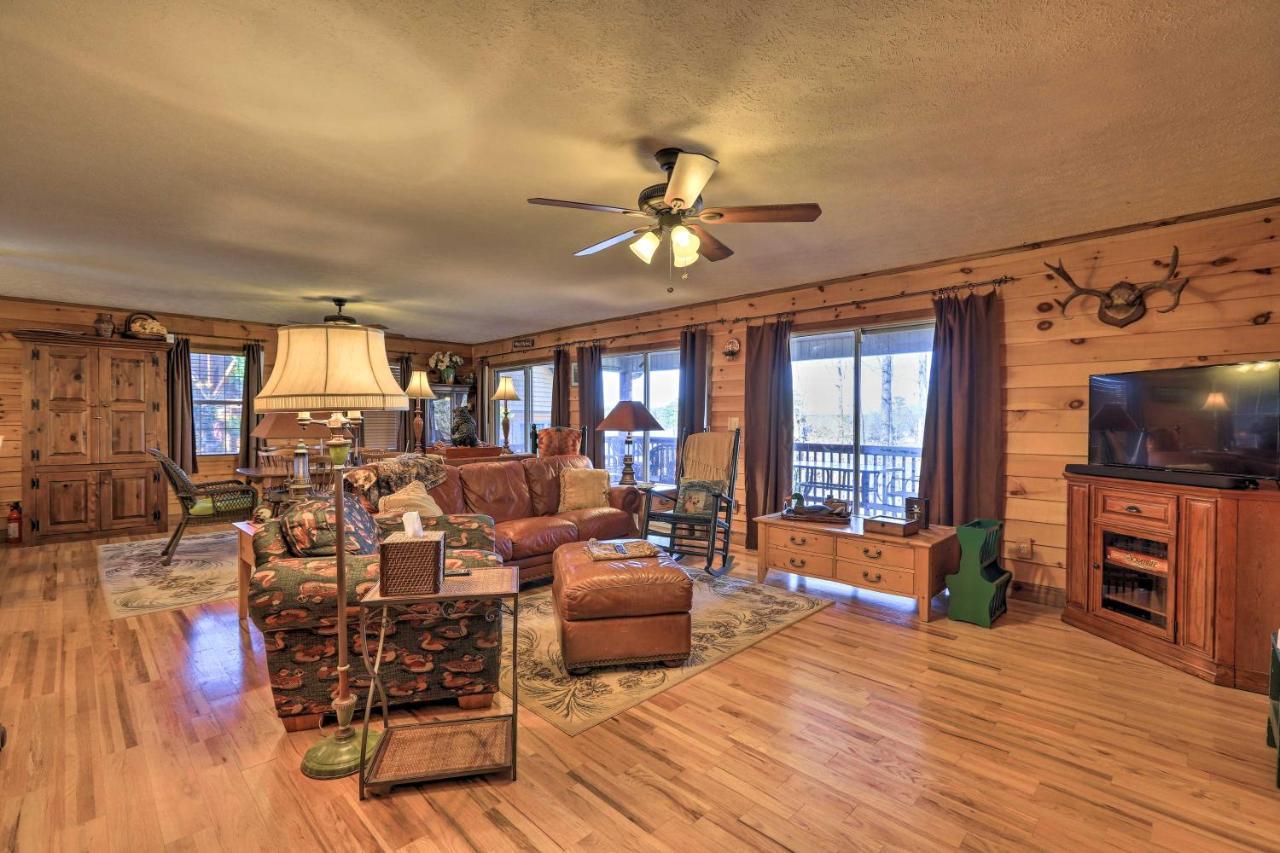Lakefront Sparta Cottage With Decks And Boat Dock Exterior foto